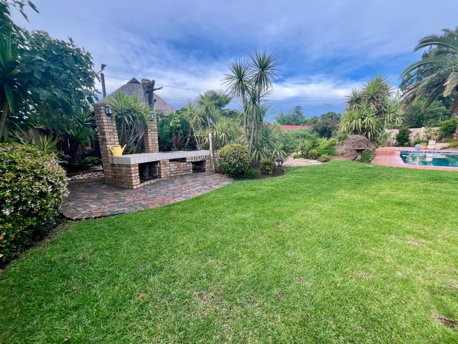 3 Bedroom Property for Sale in La Hoff North West